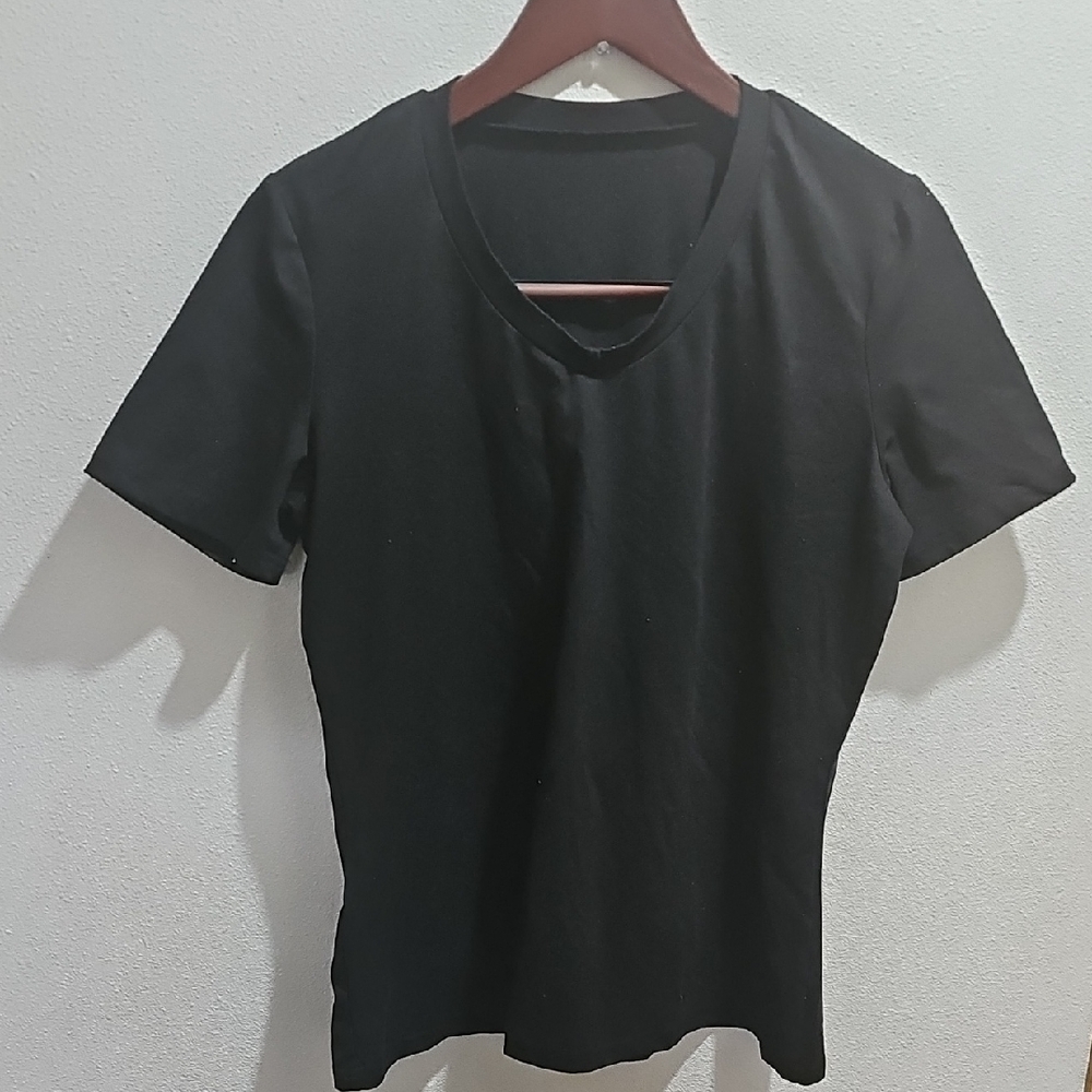 Amazon Essentials Black Women's Top